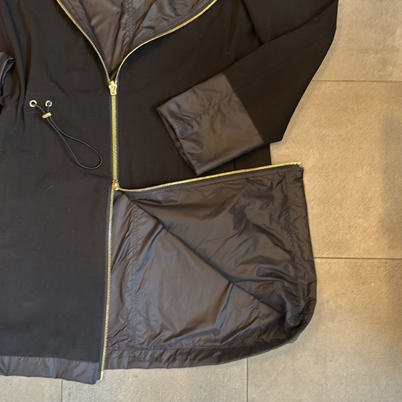 Calvin Klein Woman’s Lightweight, Water Resistant Coat - Picture 5 of 13